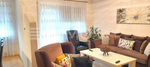 4-salle Appartement à Pasching, Austria No. 210687 2