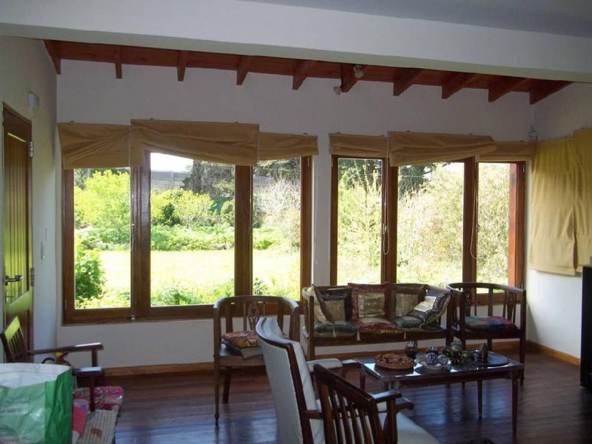 3 bedrooms House in General Pueyrredon, Argentina No. 1300