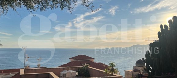 Квартира с 2 спальнями в Борджо Верецци, Италия № 53808 4