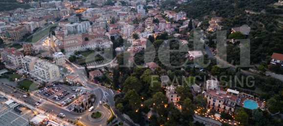 Квартира с 2 спальнями в Борджо Верецци, Италия № 53808 16