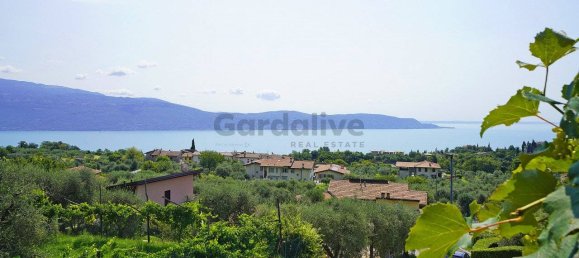 3 bedrooms Villa in Toscolano Maderno, Italy No. 326520 3