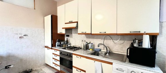 2 bedrooms Apartment in Milan, Italy No. 247630 10