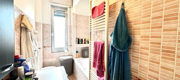 2 bedrooms Apartment in Milan, Italy No. 247630 26