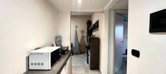 2 bedrooms Apartment in Milan, Italy No. 247630 7