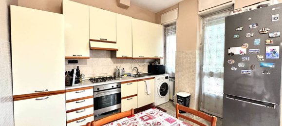 2 bedrooms Apartment in Milan, Italy No. 247630 8