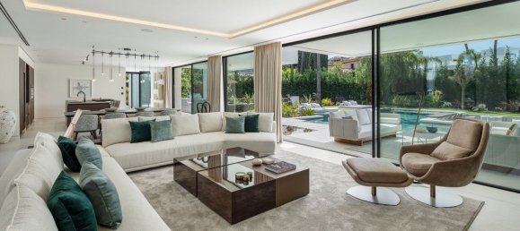 6 bedrooms Villa in Marbella, Spain No. 106236 7