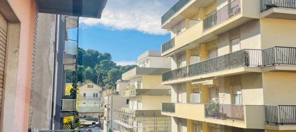 Apartamento de 4 habitaciónes en Pescara, Italy No. 20252 13