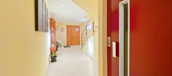 4 Schlafzimmer Haus in Vilamalla, Spain, Nr. 78981 17