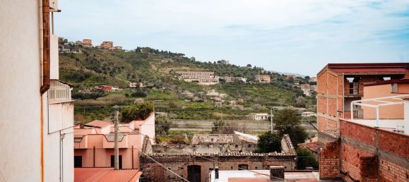 3غرفة شقة في Reggio Calabria, Italy رقم 39245 21