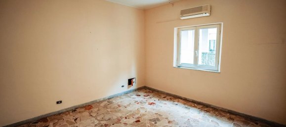 3غرفة شقة في Reggio Calabria, Italy رقم 39245 5