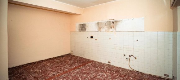 3غرفة شقة في Reggio Calabria, Italy رقم 39245 10