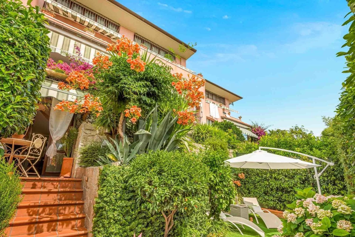 Villa de 11 divisões em Carrara, Italy N.º 273063