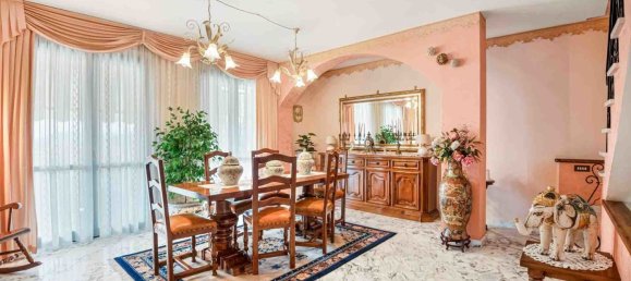 Villa de 11 divisões em Carrara, Italy N.º 273063 4