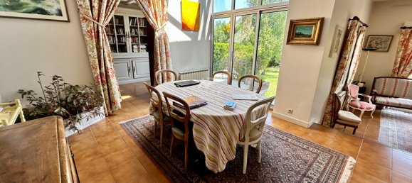 6 bedrooms House in Poissy, France No. 183839 6