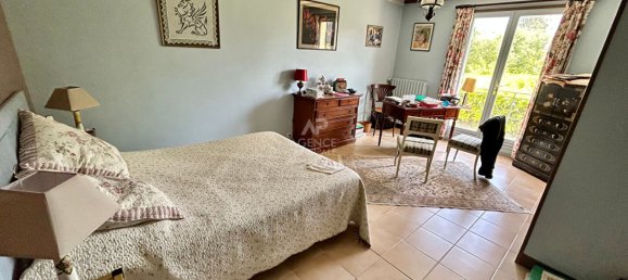 6 bedrooms House in Poissy, France No. 183839 11