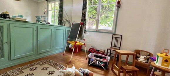 6 bedrooms House in Poissy, France No. 183839 9