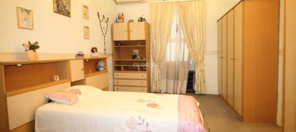 5 Schlafzimmer Stadthaus in Paola, Malta, Nr. 1753 4