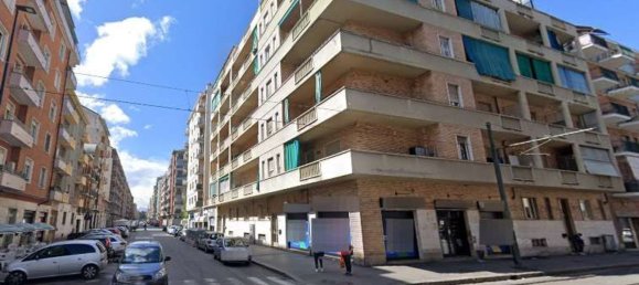 Квартира с 4 комнатами в Турин, Италия № 265954 2