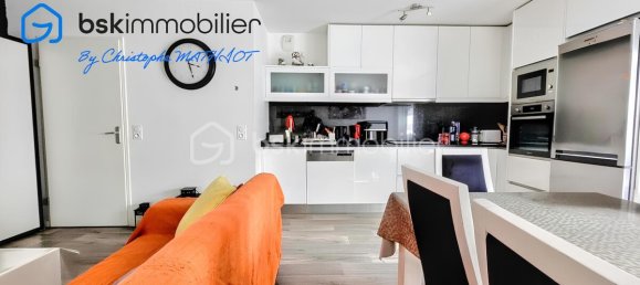 2 Schlafzimmer Wohnung in Poissy, France, Nr. 317915 2