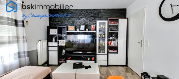 2 Schlafzimmer Wohnung in Poissy, France, Nr. 317915 3