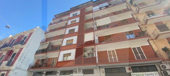 2 rooms Apartment in Bari, Italy No. 17749 2