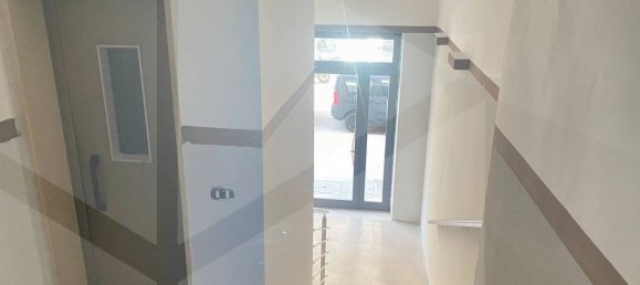 2 rooms Apartment in Bari, Italy No. 17749 4