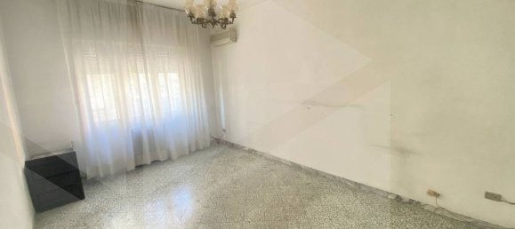 2 rooms Apartment in Bari, Italy No. 17749 10