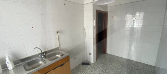 2 rooms Apartment in Bari, Italy No. 17749 12