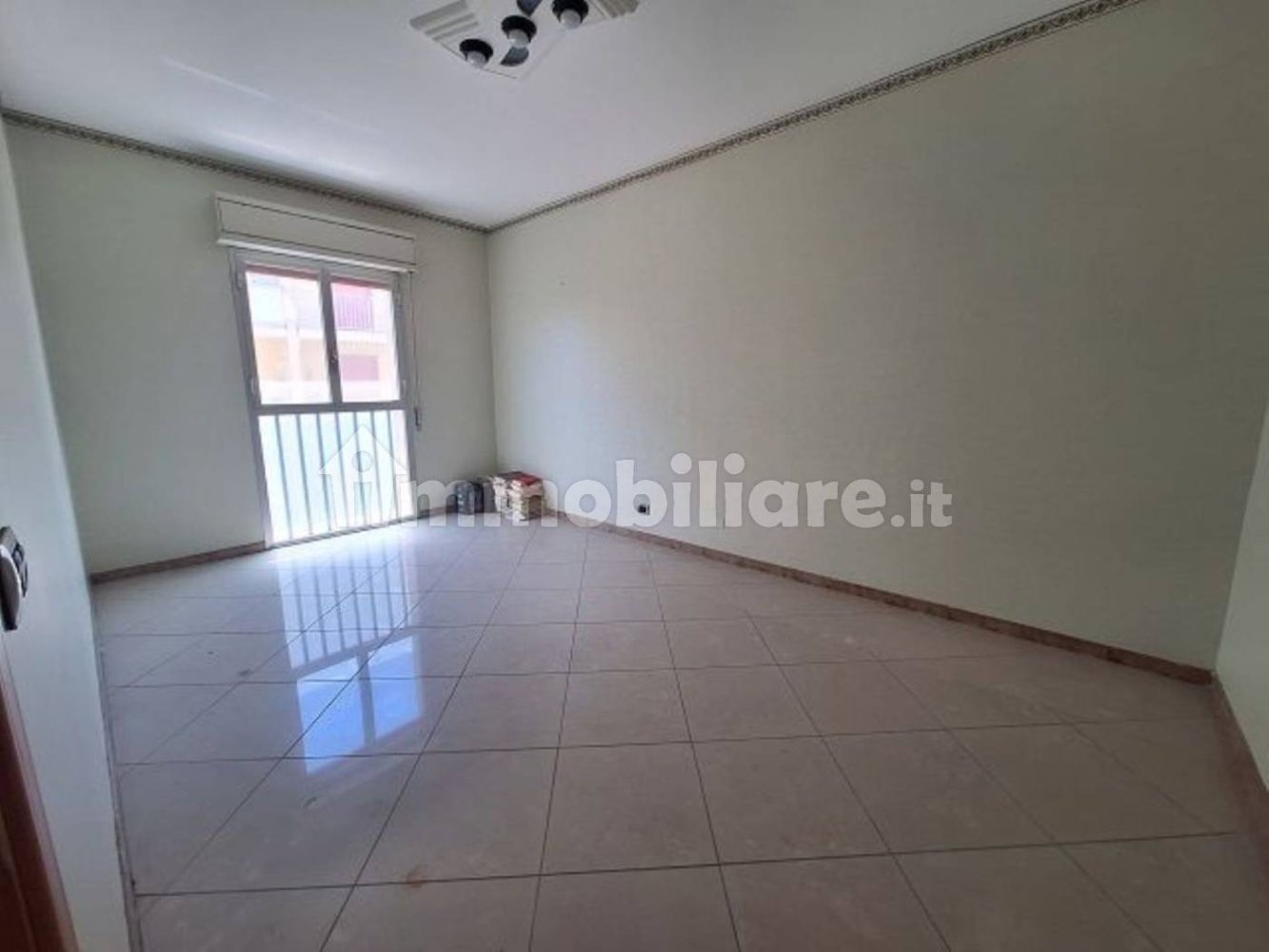 5 Schlafzimmer Wohnung in Vittoria, Italy, Nr. 128829