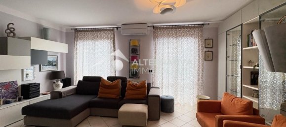 8-salle Maison à Calci, Italy No. 38880 2