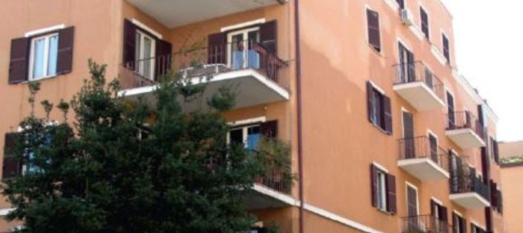 2 rooms Apartment in Rome, Italy No. 288545 4
