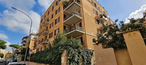 2 rooms Apartment in Rome, Italy No. 288545 8