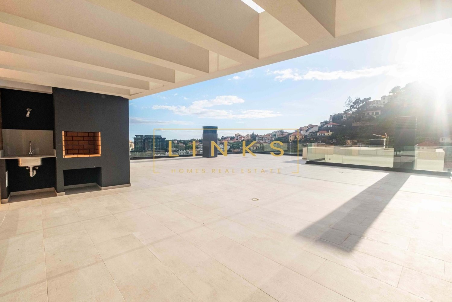 6 bedrooms Penthouse in Funchal, Portugal No. 176670