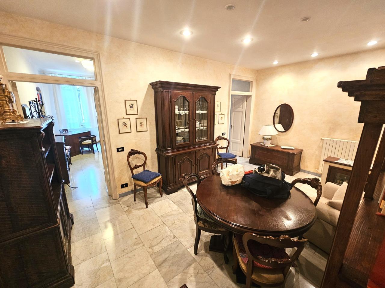 5 rooms Apartment in Sarzana, Italy No. 75480