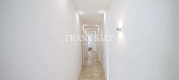 3 bedrooms Apartment in Sliema, Malta No. 9182 22
