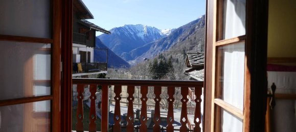 Villa de 10 divisões em Gaby, Italy N.º 86215 10