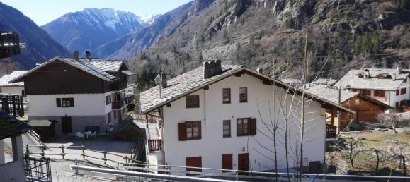 Villa de 10 divisões em Gaby, Italy N.º 86215 3