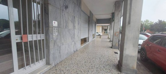 1 bedroom Apartment in Volpiano, Italy No. 331538 11