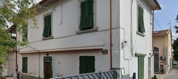 5 غرف نوم شقة في Pistoia, Italy رقم 344127 35