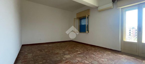 3 bedrooms Apartment in Reggio Calabria, Italy No. 283726 3