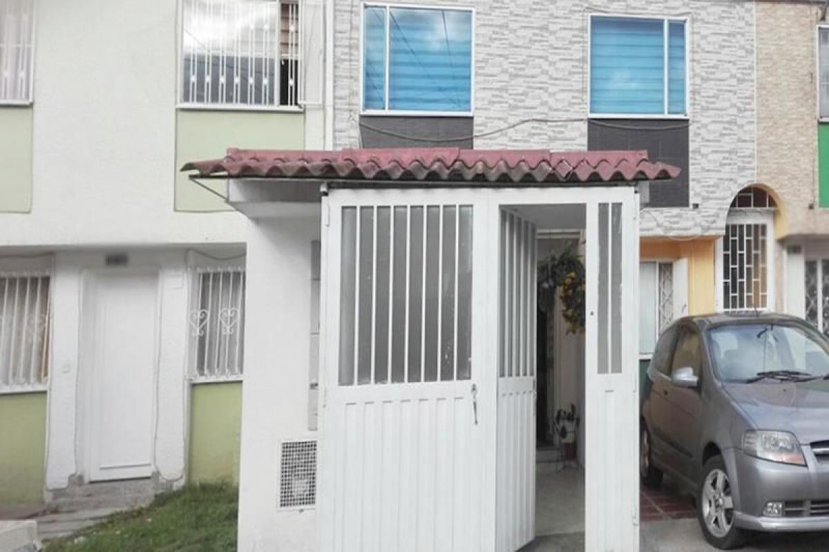 3 bedrooms House in Bogota, Colombia No. 12430