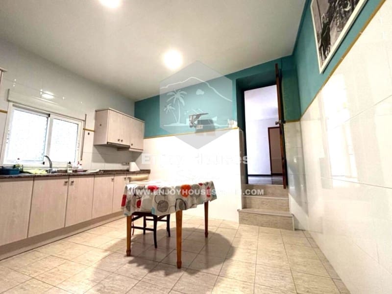 4 bedrooms Townhouse in Pedreguer, Spain No. 174620