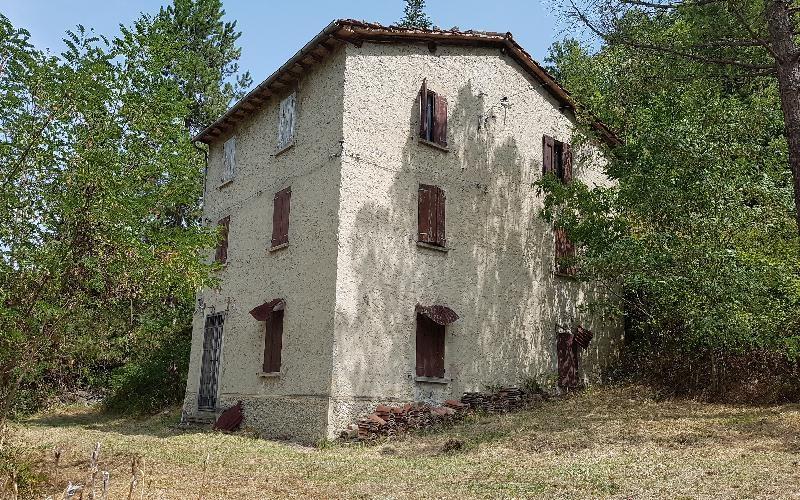 Casa de 6 habitaciónes en Zocca, Italy No. 233621