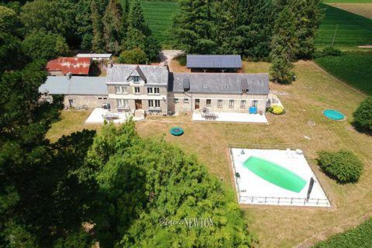 10 غرف نوم منزل في Pontivy, France رقم 5383