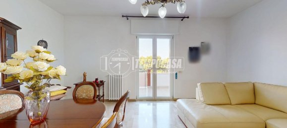 4-salle Appartement à Bari, Italy No. 11651 18