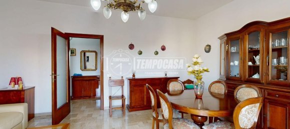 4-salle Appartement à Bari, Italy No. 11651 17