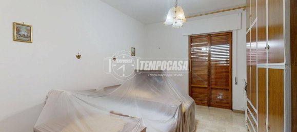 4-salle Appartement à Bari, Italy No. 11651 12