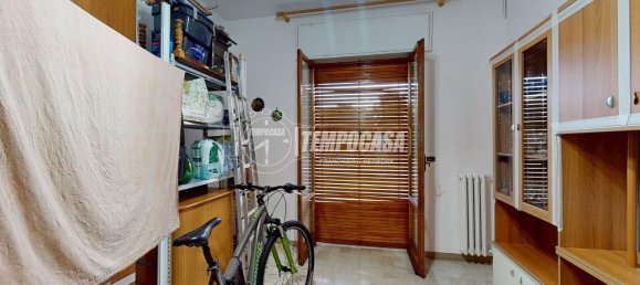 4-salle Appartement à Bari, Italy No. 11651 10