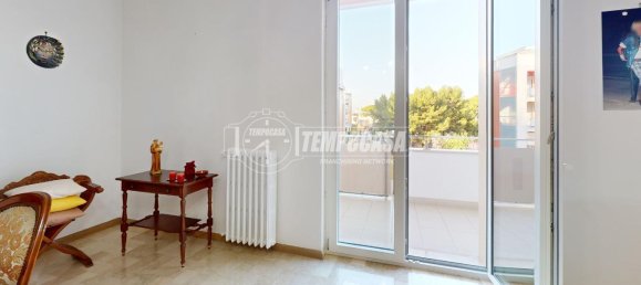 4-salle Appartement à Bari, Italy No. 11651 23