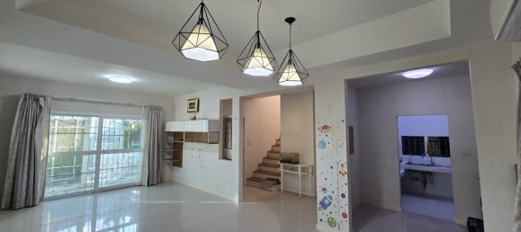 3 bedrooms House in Samut Prakan, Thailand No. 72517 2
